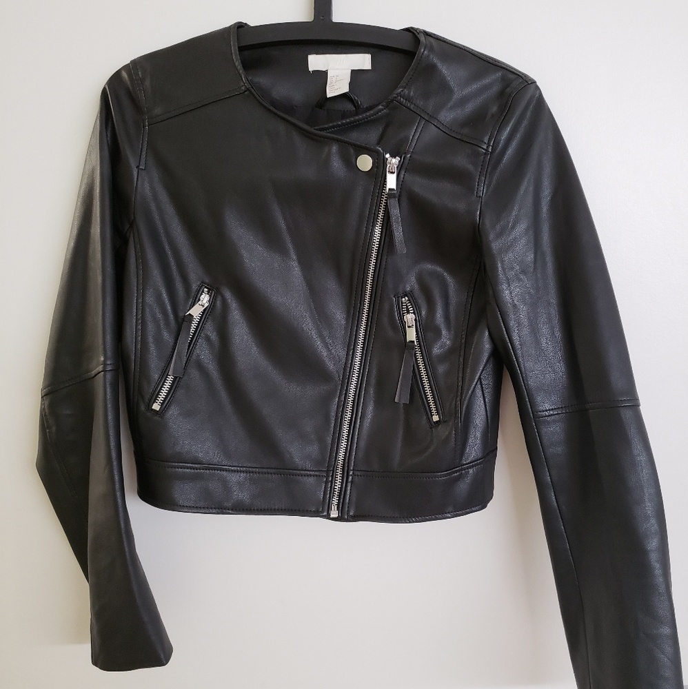 H&M black collarless faux leather jacket